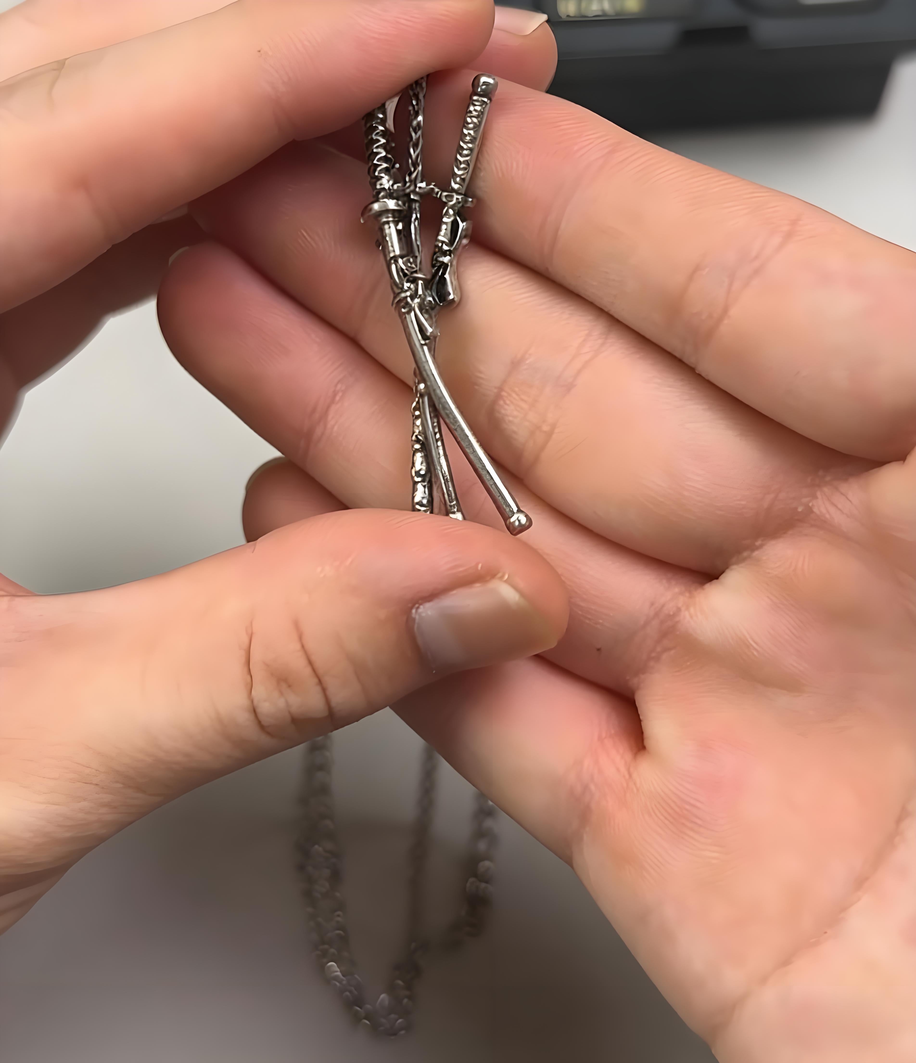 One Piece Pirate Hunter's Blades: Roronoa Zoro Katana Pendant Necklace - Detailed Santoryu Sword Set Accessory