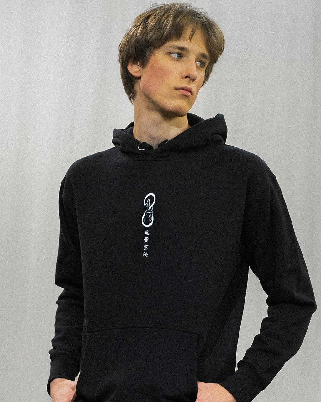 Gojo - Sudadera con capucha (estampado trasero)