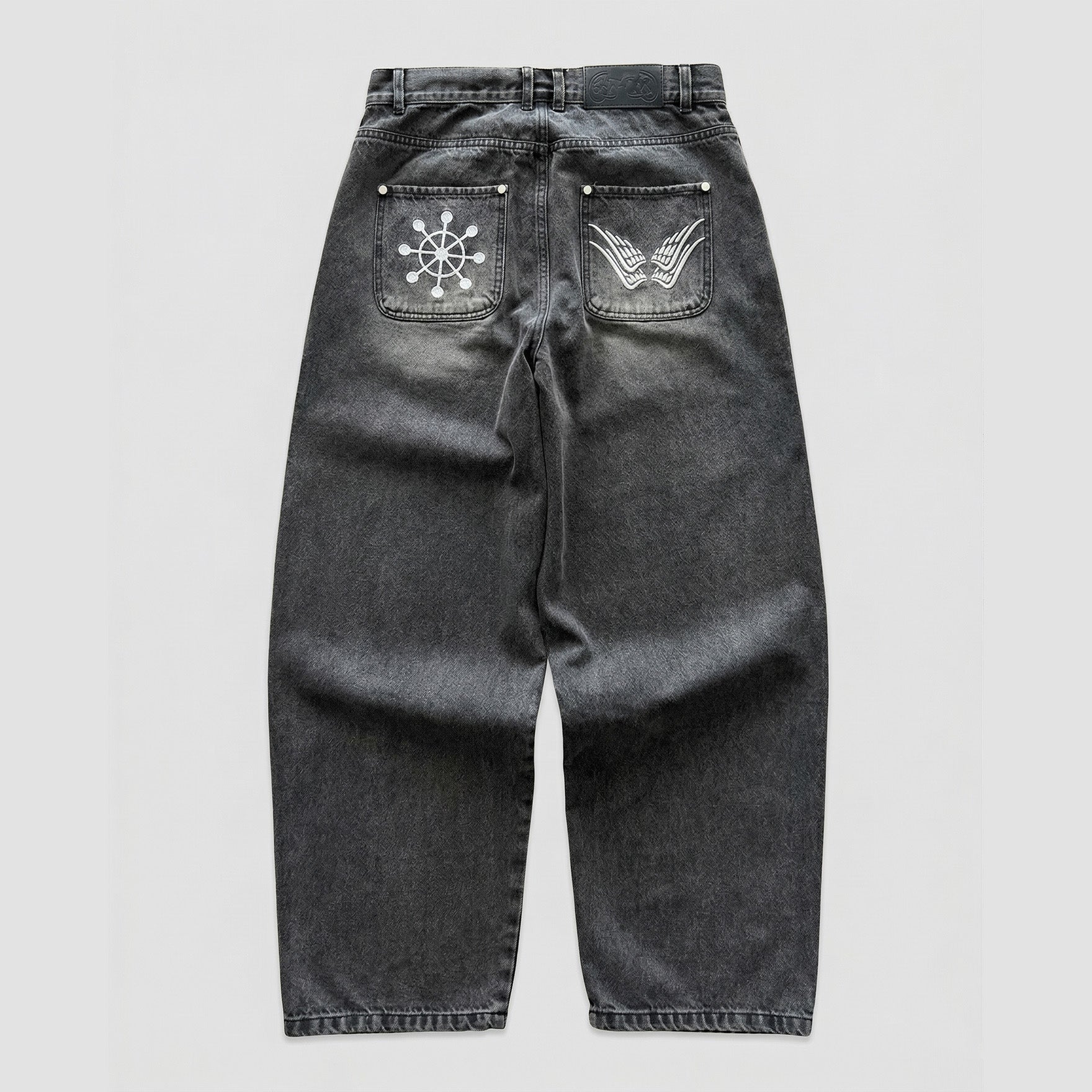 Pantalones vaqueros Mahoraga