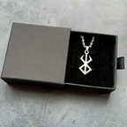 Collar Brand of Sacrifice, colgante con símbolo de Berserk, cadena, regalo único para hermano, padre, hijo, cumpleaños